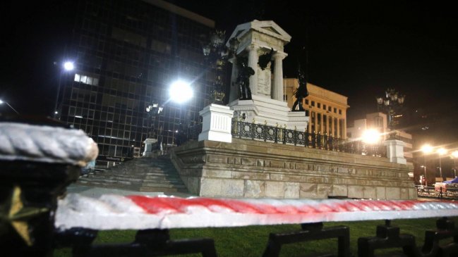 Gobierno invocó Ley de Seguridad del Estado por ataque a Monumento Héroes de Iquique en Valparaíso