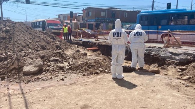 Hallan cráneo humano durante excavación en Iquique