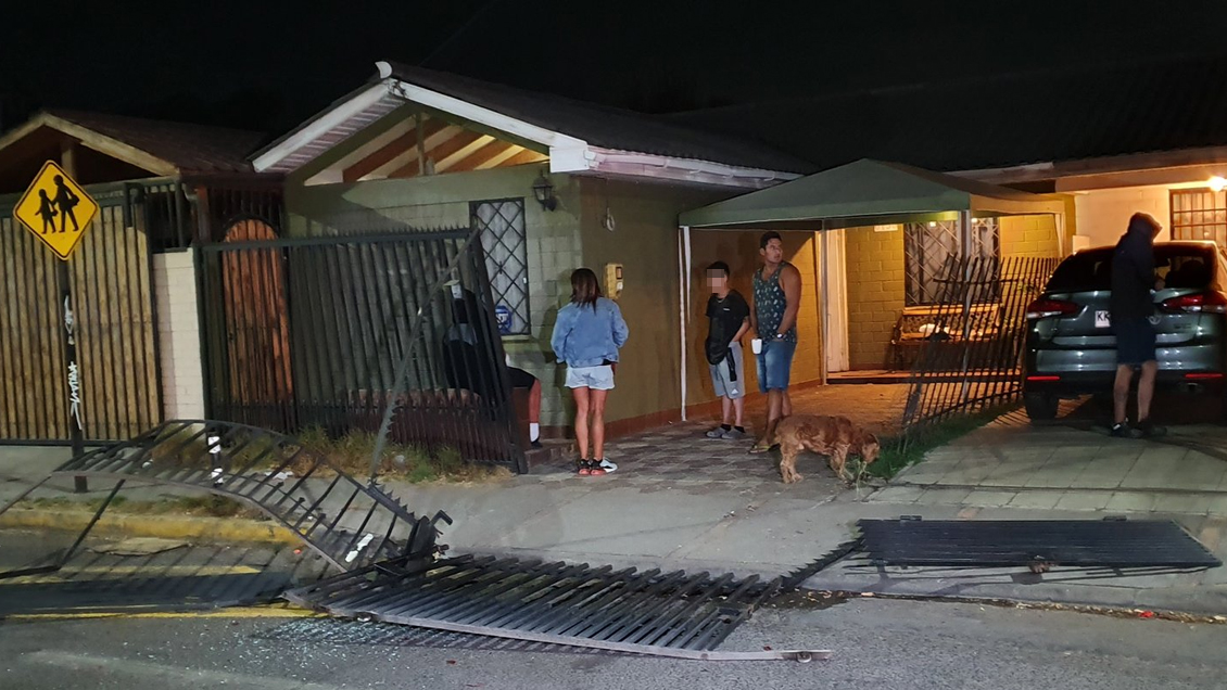 Violento asalto y fuga en Quilicura: ladrones intimidaron a mujer y atropellaron a sus hijos