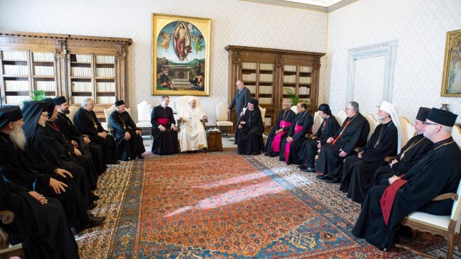 Vaticano crea un grupo de expertos para ayudar a preparar pautas sobre abusos