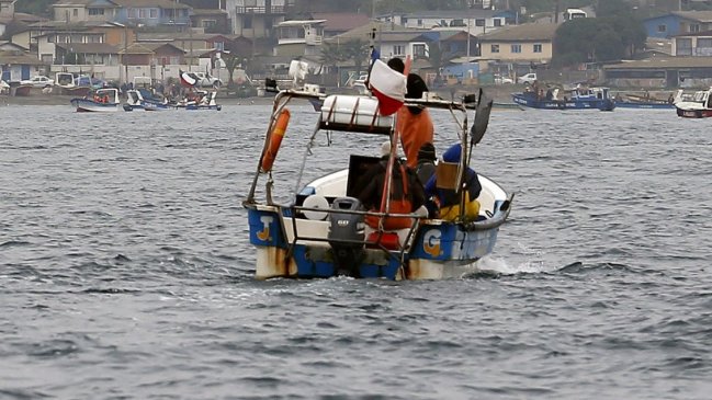 Embarcación naufragó en el Biobío: Hay un tripulante desaparecido