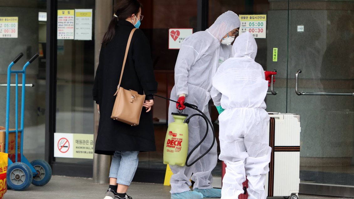 El coronavirus se globaliza y la OMS eleva el nivel de riesgo de expansión a 