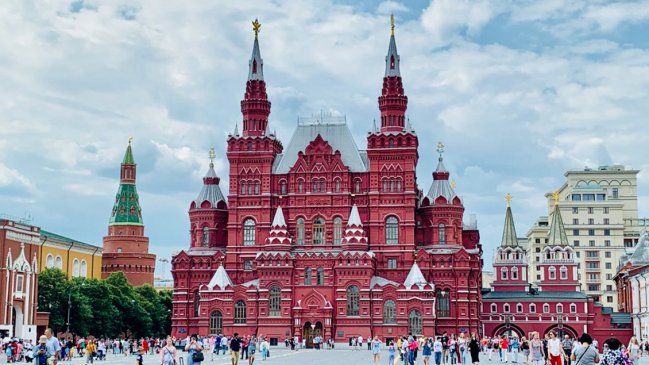 Turista chileno fue detenido en Rusia por usar un dron en la Plaza Roja