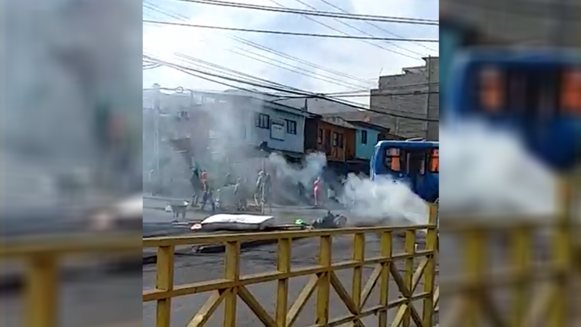 Antofagasta: Barricadas e incidentes marcaron el inicio del 