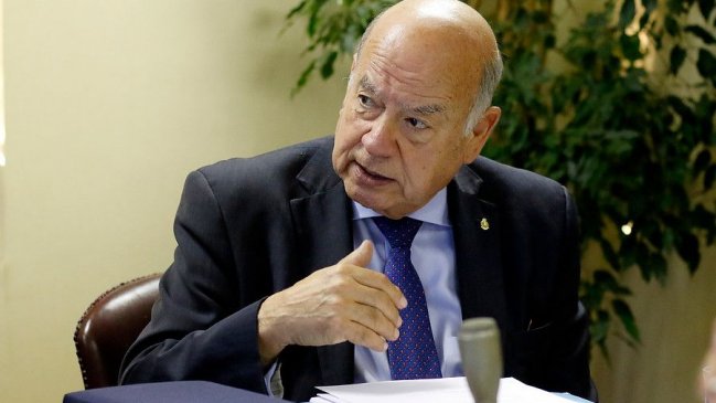 Senador Insulza anunció proyecto para aumentar los días de vacaciones en Arica y Parinacota