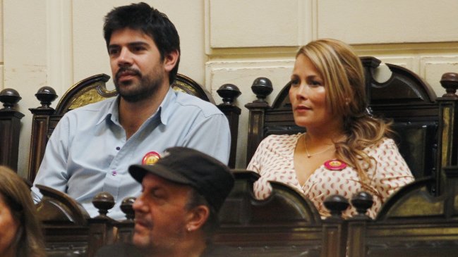 Joaquín Lavín hijo defendió a Cathy Barriga tras su aumento de sueldo