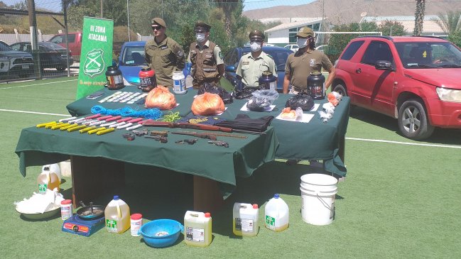 Carabineros desbarató un laboratorio de droga e incautó armas y explosivos en Copiapó