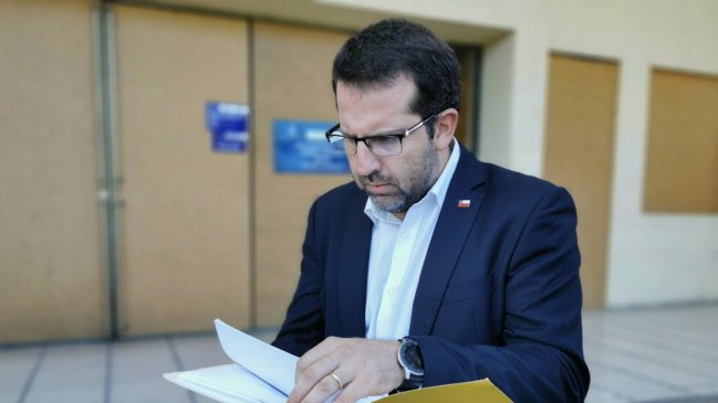 Antofagasta: Intendente presentó querella contra imputado por porte armamento de guerra