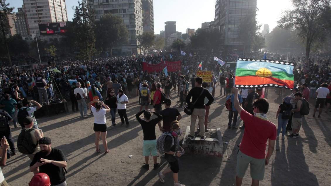 Intendencia: Nueva jornada de protestas en Santiago finalizó con 35 detenidos
