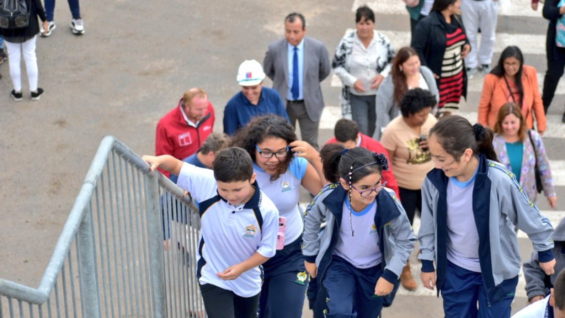 La Serena: Habilitan pasarela peatonal en colegio ubicado en plena ruta 5 norte