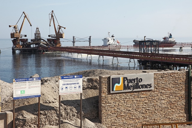 Empresa aseguró haber activado todos los protocolos tras vertimiento de plomo en Mejillones