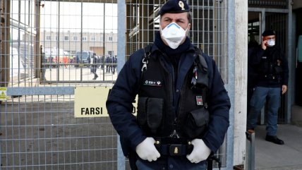   Seis presos muertos en un motín en Italia por temor al coronavirus 