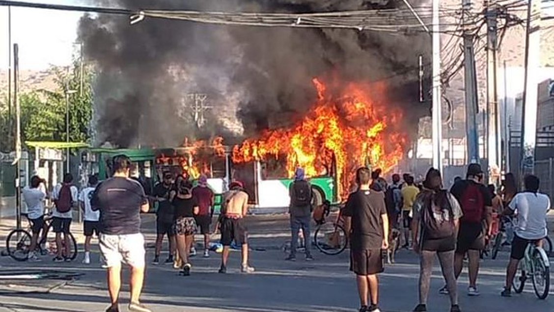 Cortes de tránsito y cierre de estaciones de Metro por disturbios