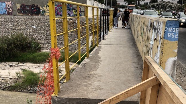 Arica: Mal estado de paso peatonal en rotonda Saucache preocupa a la comunidad