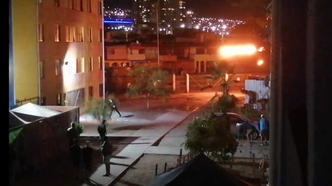 Joven herido durante violenta jornada de manifestaciones en Iquique permanece en la UCI