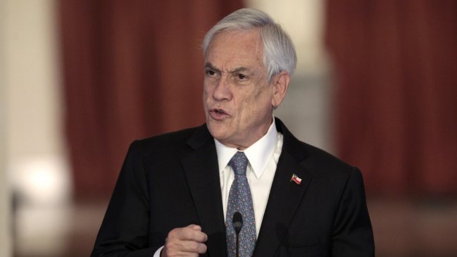 Piñera aclara la información que manejó sobre incendios en el Metro el 18 de octubre