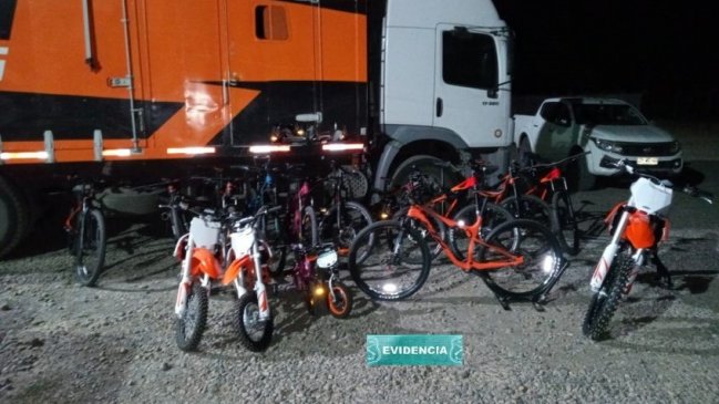 En prisión preventiva quedó acusado de violento robo a local de motos