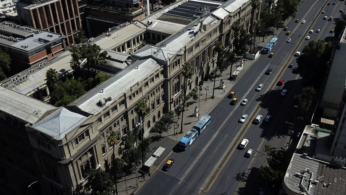 Pontificia Universidad Católica suspendió clases presenciales por coronavirus