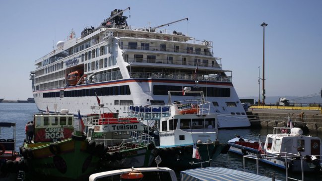 Prohibirán recalada de cruceros en puertos chilenos por avance de coronavirus