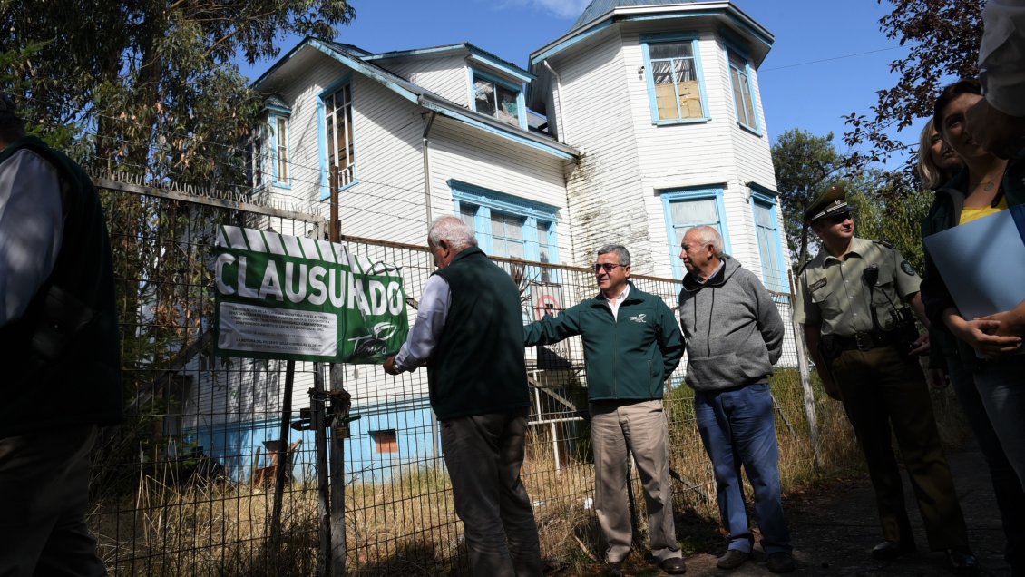 Clausuran casona donde se realizaban fiestas clandestinas en Temuco