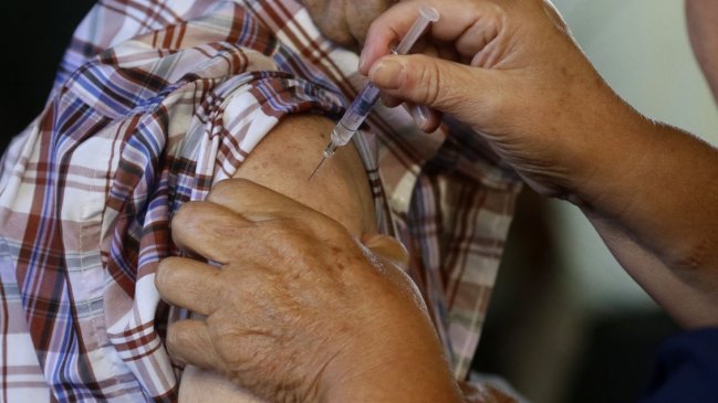 Centros de salud registraron aglomeraciones en primer día de vacunación contra la influenza