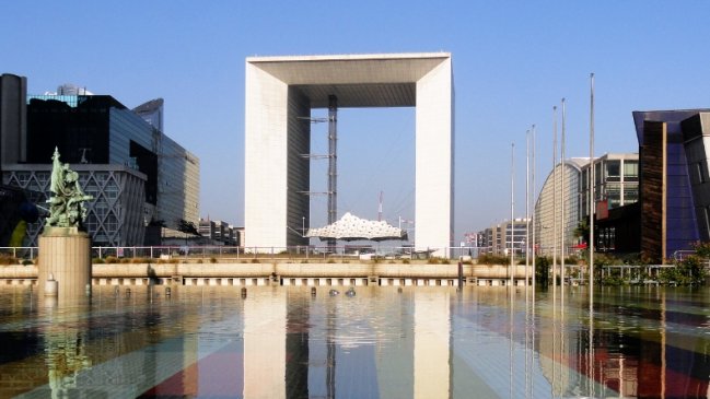 Francia anunció que pymes pueden dejar de pagar servicios básicos y arriendos