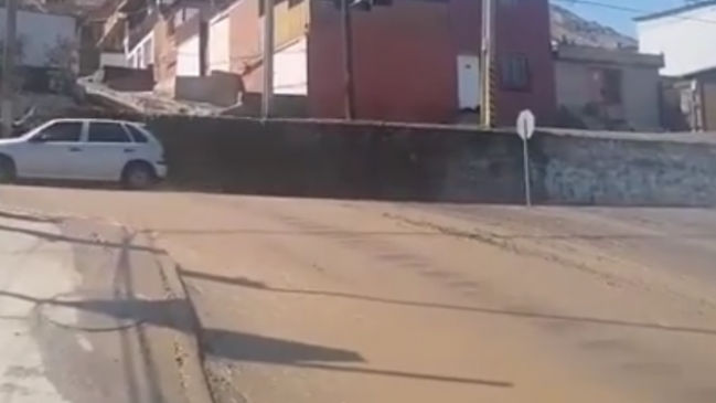 Rotura de matriz dejó a 2.700 hogares sin agua en Antofagasta