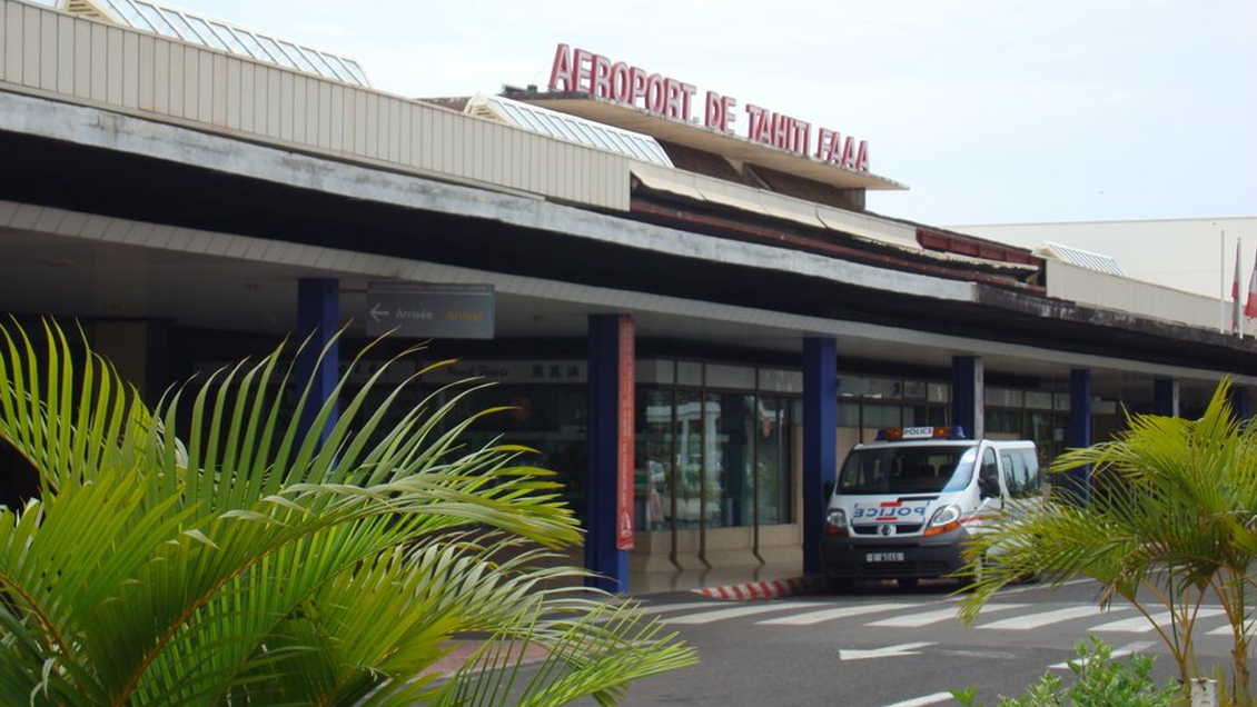 Chilena varada en Tahiti: 