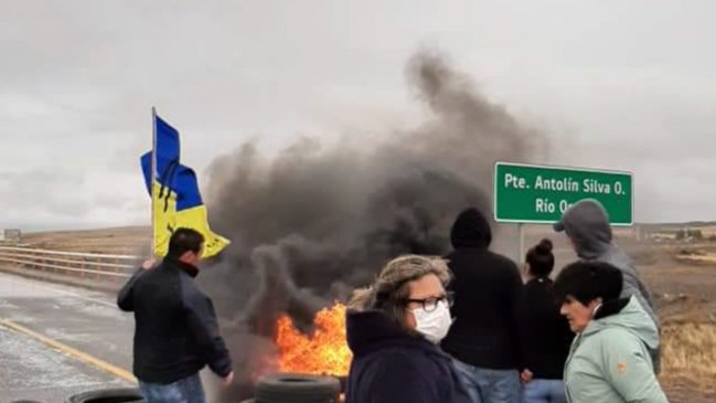Vecinos de Balmaceda cortan la ruta tras activación de protocolo por coronavirus en el aeropuerto