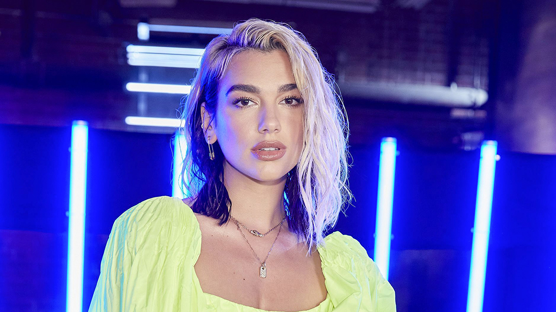 Dua Lipa adelanta estreno de su disco tras filtración en la web