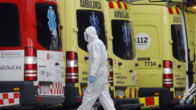 España sumó 514 decesos en un día y llegó a los 2.696 fallecidos por coronavirus