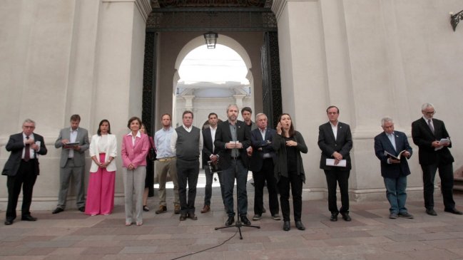 Coronavirus: Blumel anuncia mesa con fines académicos y submesa con alcaldes