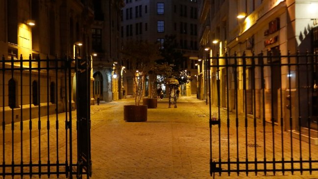 ¿Qué significa la cuarentena total decretada para comunas de la Región Metropolitana?