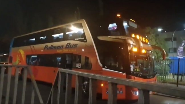 Dos personas incumplieron orden de cuarentena y viajaron hacia Arica: bus fue devuelto a Santiago