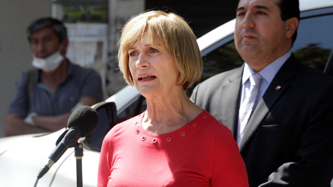 Matthei pide que los vecinos de Providencia no obliguen a los conserjes a trabajar