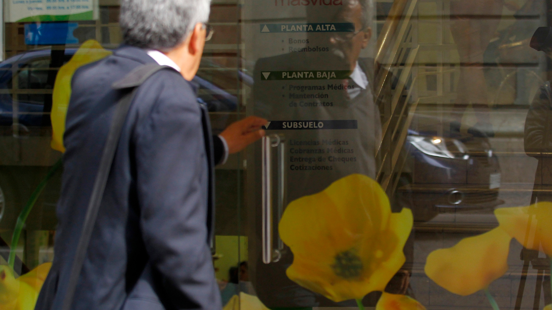 Superintendencia exigió a las isapres mantener oficinas abiertas en comunas con cuarentena