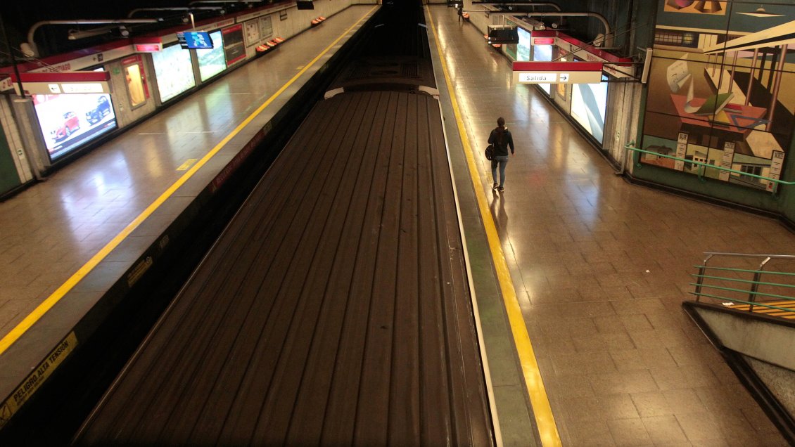 Gobierno evalúa cerrar algunas estaciones de Metro ante baja demanda por cuarentena