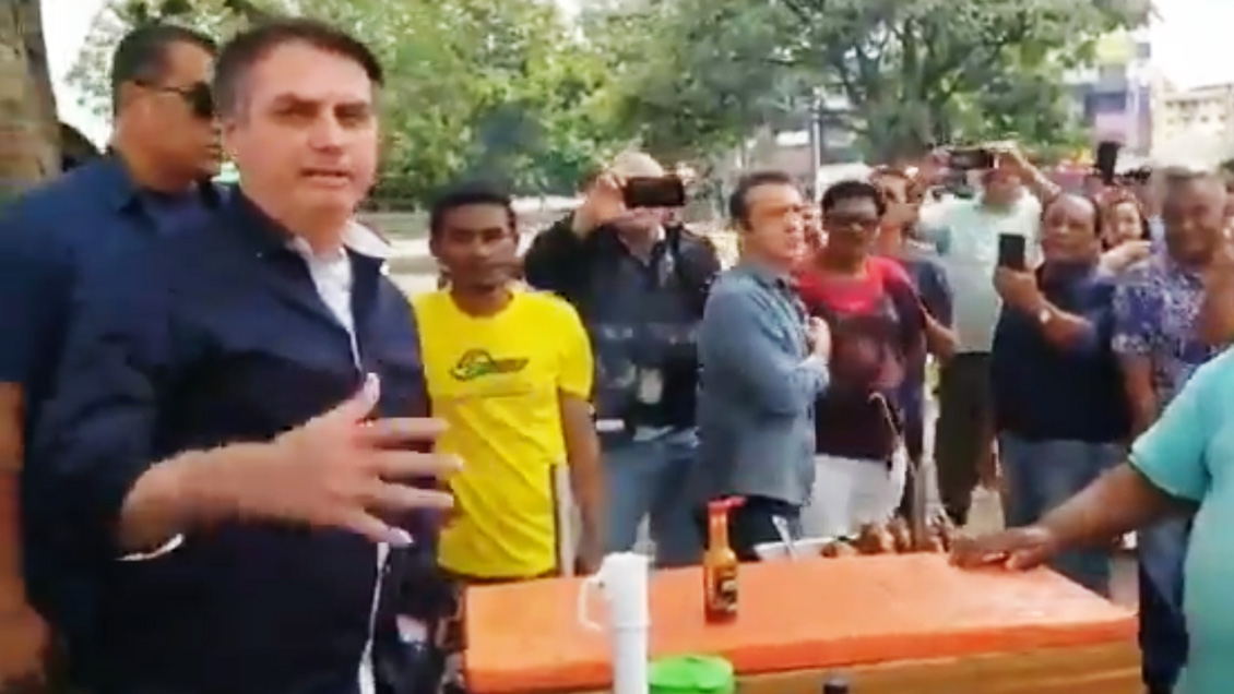 Bolsonaro desoyó las recomendaciones sanitarias de su propio Gobierno y decidió pasearse por Brasilia