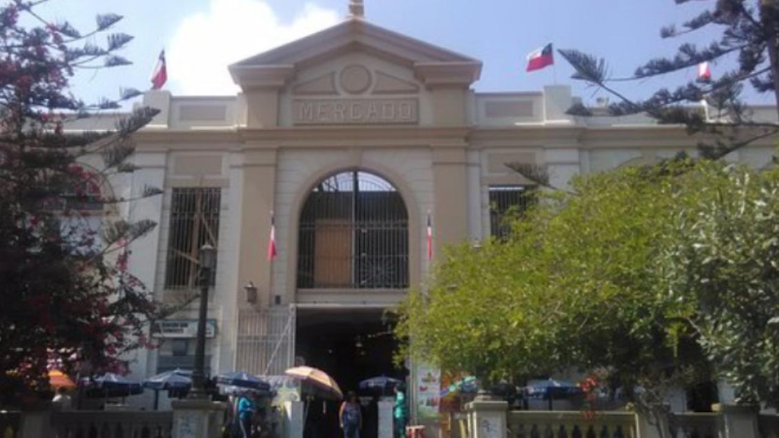 Antofagasta: Dueño fue detenido por permitir consumo en restorán