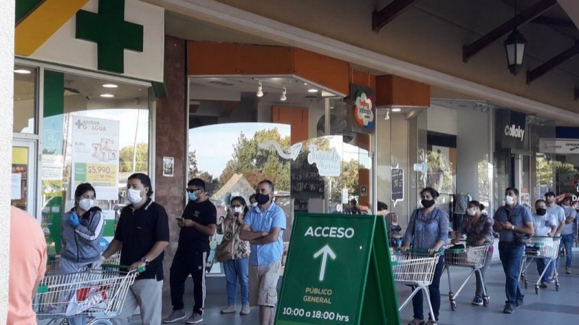 Chillanejos se aglomeraron en supermercados tras el anuncio de cuarentena total