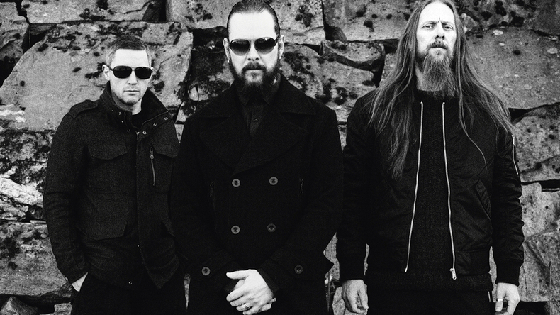 Emperor anuncia reprogramación para su debut en Chile