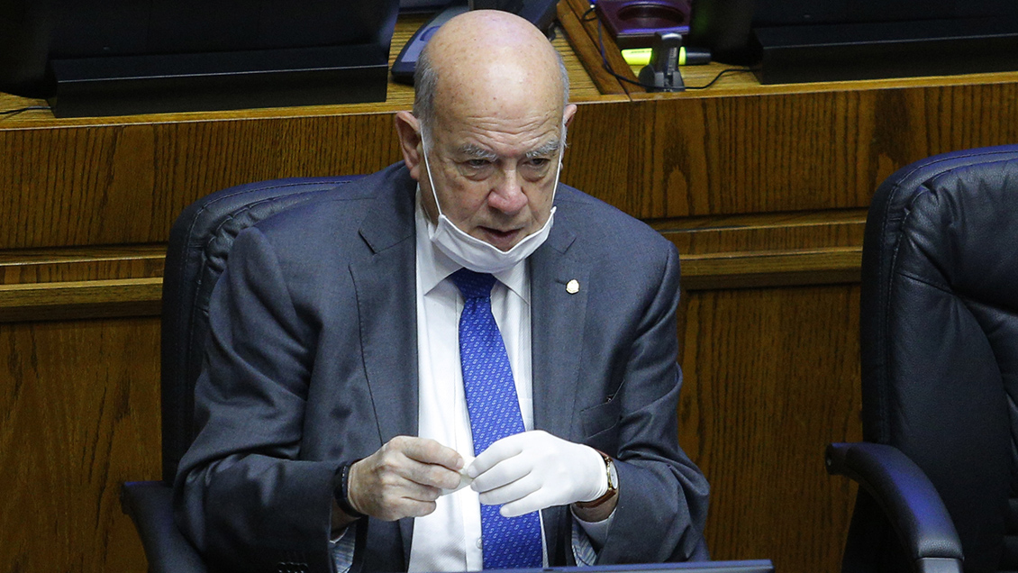 Insulza: Una vez más el Presidente trata de sacarse un problema insultando al Congreso