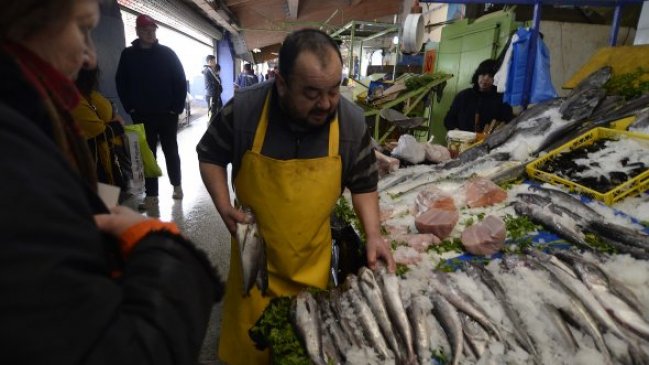 Caletas y ferias libres podrán funcionar hasta las dos de la tarde en Iquique