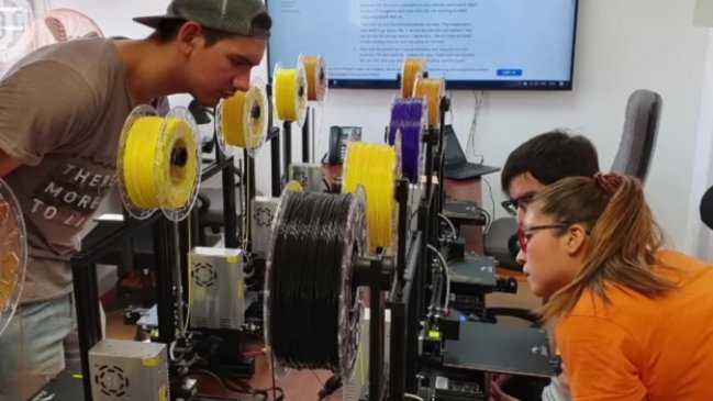 Equipo de la UCN fabrica con impresiones 3D escudos faciales para equipos de salud de Antofagasta