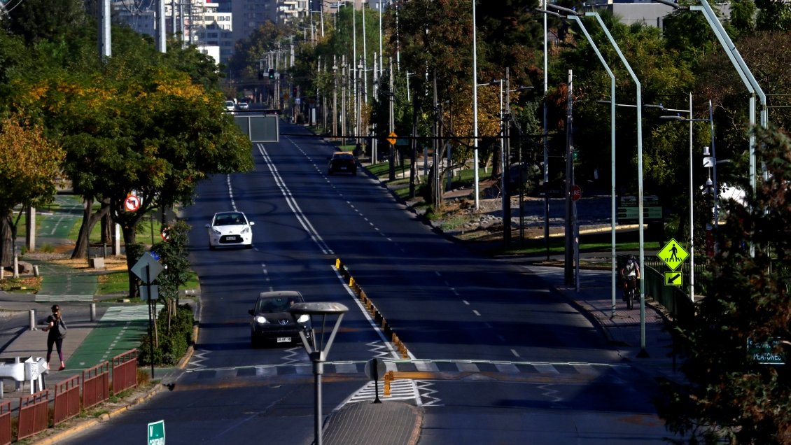 Representante de la OMS en Chile: La Mesa Covid no está discutiendo una cuarentena nacional