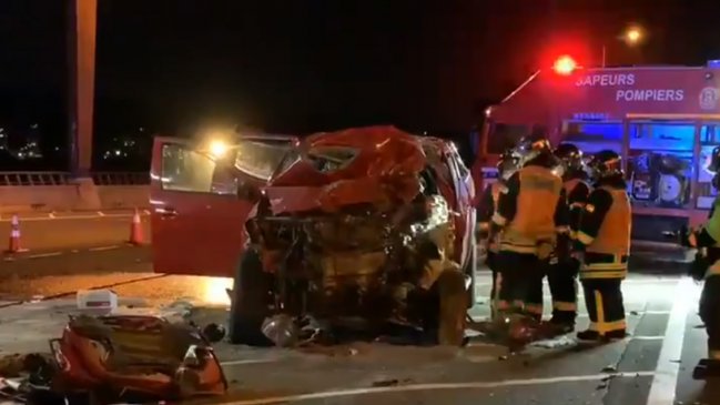 Biobío: Conductor murió al chocar contra camión militar en puente Llacolén