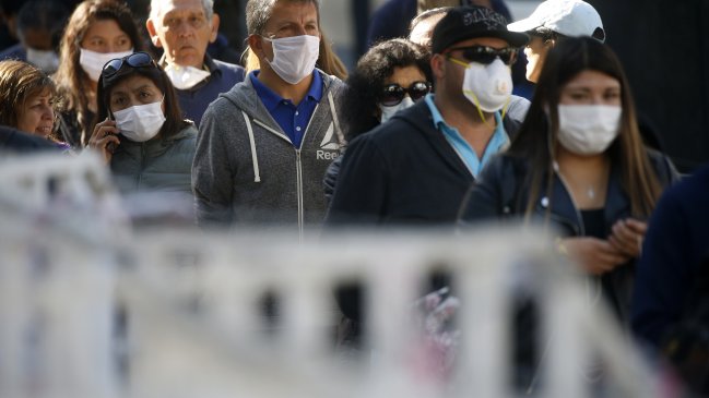 Nueva recomendación del Minsal: Es prudente usar mascarillas cuando hay concentración de gente