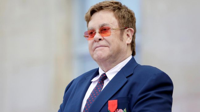  Elton John crea millonario fondo para resguardar a personas con VIH del coronavirus  