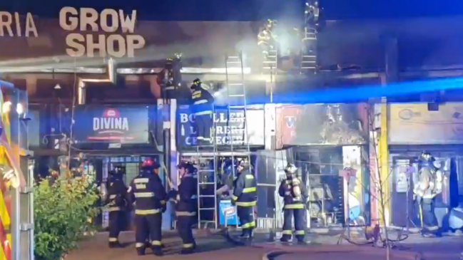 Incendio afectó a locales comerciales en La Florida