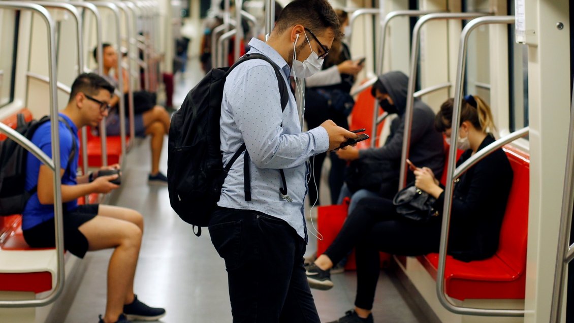 Minsal: Uso de mascarillas será obligatorio en todo el transporte público